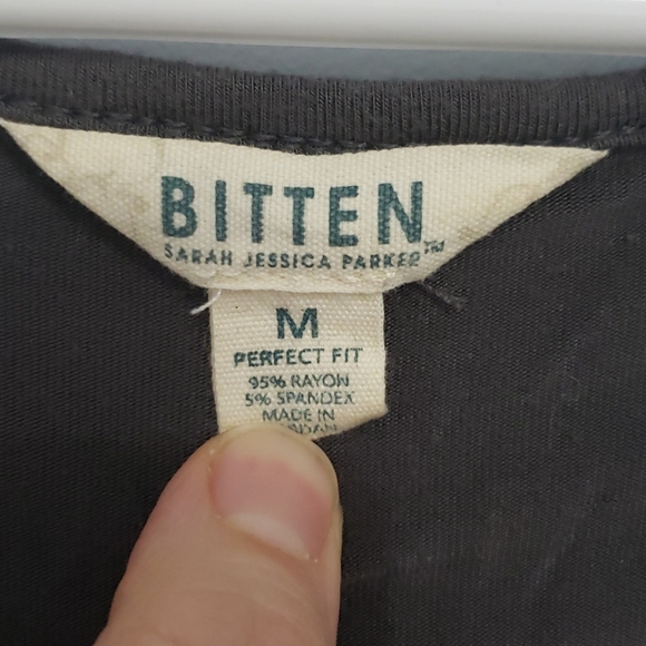 Bitten by Sarah Jessica Parker Shirt - Picture 2 of 3